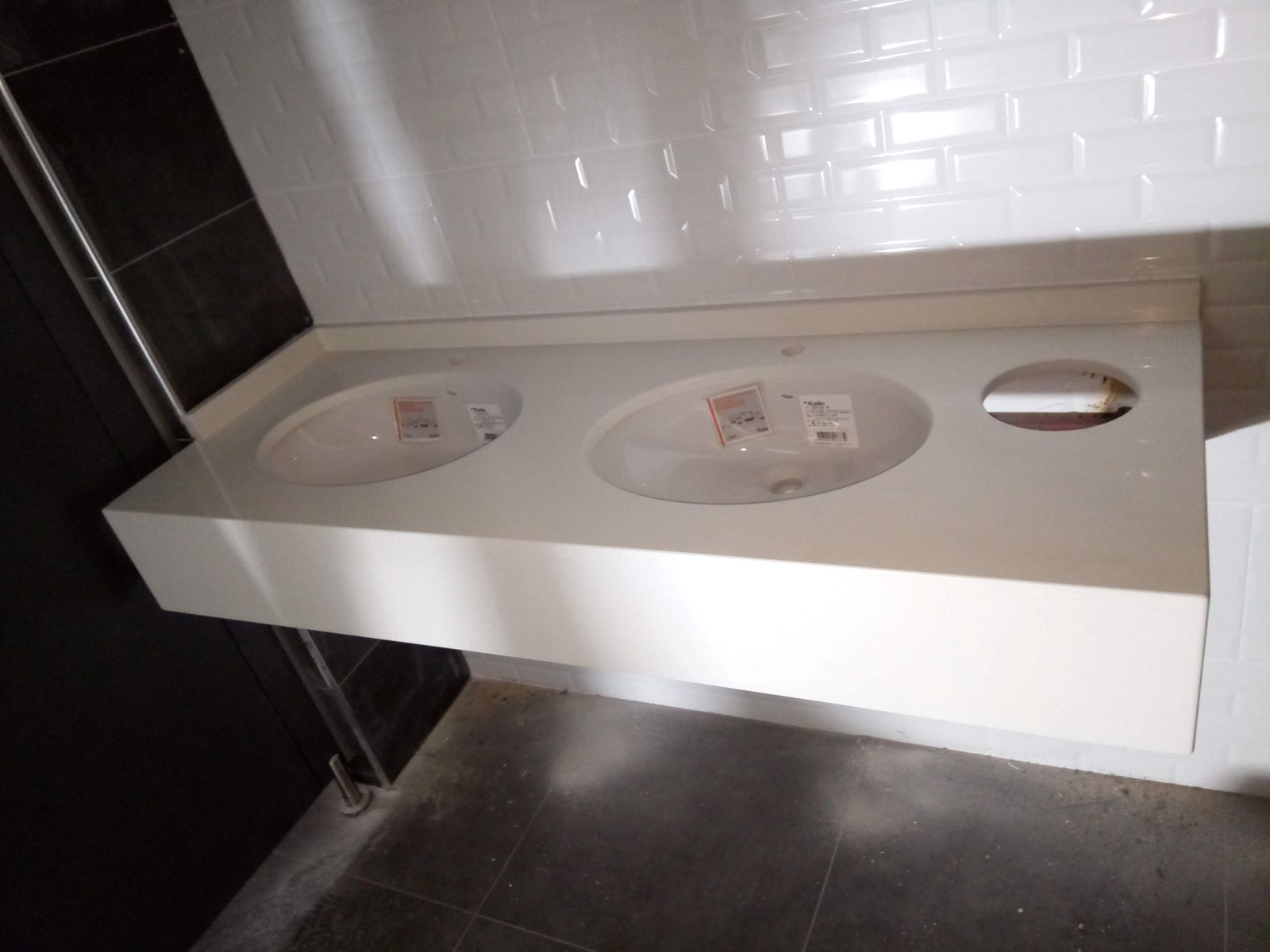 Ankara Çimstone Arcadia 20cm alınlı demir karkas üzeri peçetelik yeri olan lavabo tezgahı
